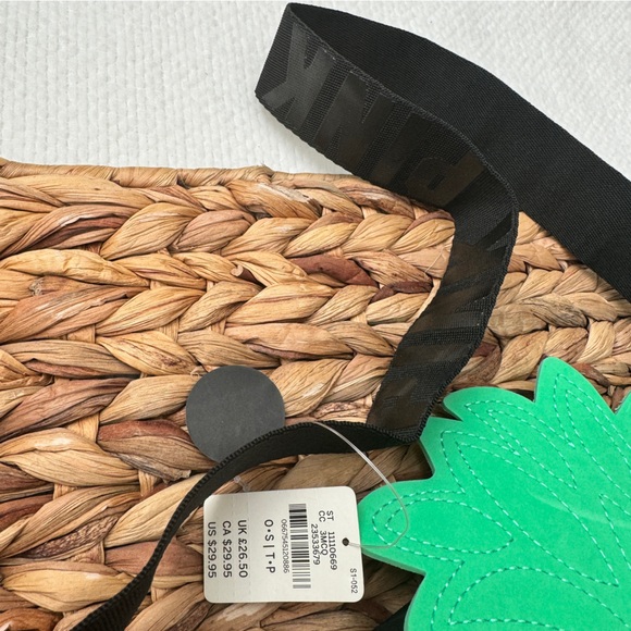 PINK Pineapple Cooler Bag - Picture 4 of 5